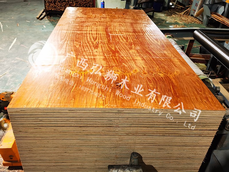 炬鼎貼插淺談異形插件機都有哪些功能和特點