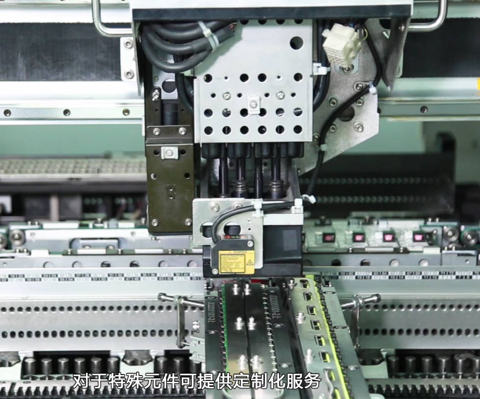 遙控電路板插件機玩具行業自動化生產的新設備