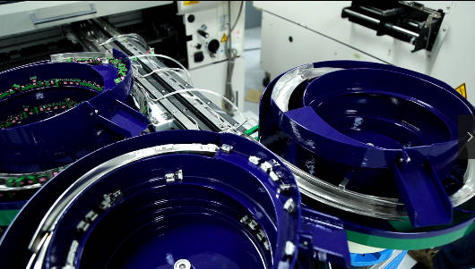 全自動(dòng)五金彈片插件機(jī)五金制造業(yè)的革新力量