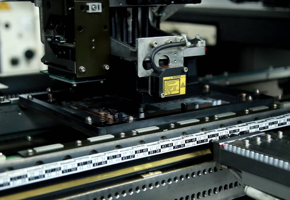 電子元件異形插件機的創新應用與未來發展