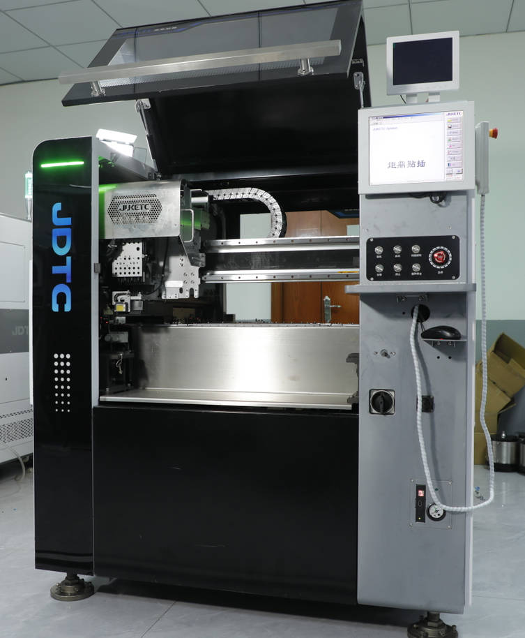 鎮(zhèn)流器插件機LED制造行業(yè)的必須設備