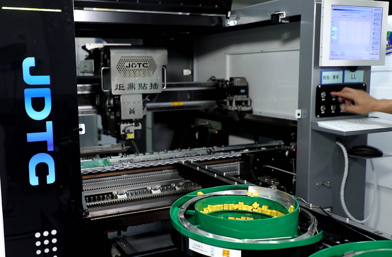 異形插件機(jī)的智能化管理：提升生產(chǎn)效率與精度的關(guān)鍵