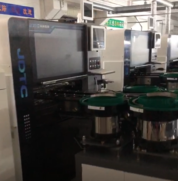 自動插件機選購指南：五大關鍵因素助您做出明智決策